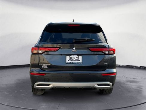 Used 2024 Mitsubishi Outlander SEL image 5