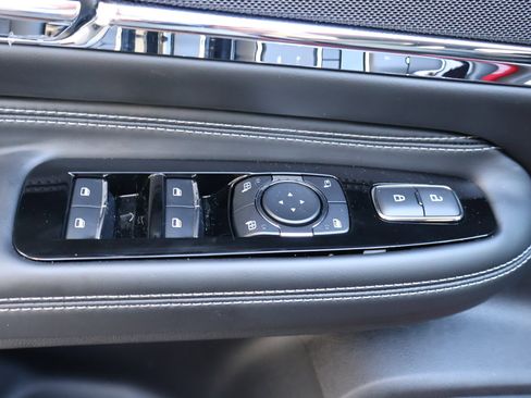 Used 2025 Lincoln Corsair Grand Touring w/ Equipment Group 302A image 15