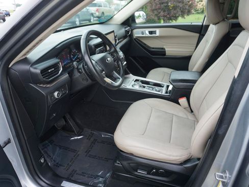 Used 2020 Ford Explorer Limited AWD/4WD image 7
