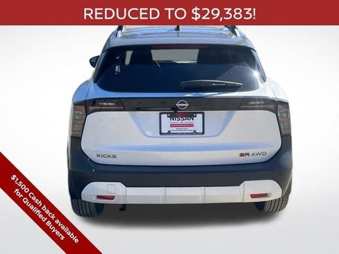 New 2026 Nissan Kicks SR w/ Cold Weather Package AWD/4WD image 9