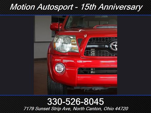 Used 2011 Toyota Tacoma 4x4 Double Cab w/ TRD Sport Pkg image 5