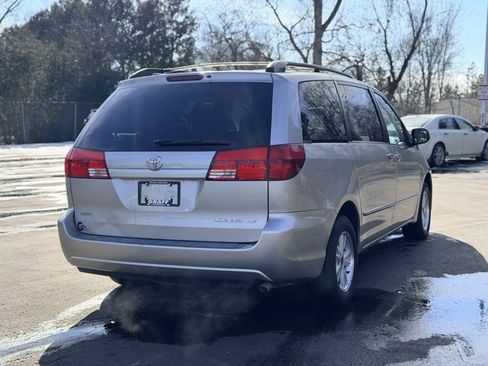 Used 2005 Toyota Sienna CE image 3