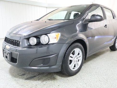 Used 2015 Chevrolet Sonic LT FWD image 2