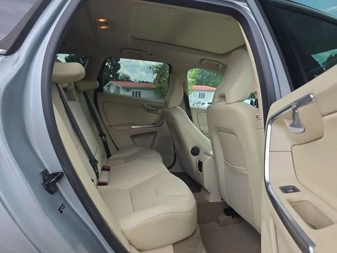 Used 2013 Volvo XC60 T6 AWD/4WD image 40