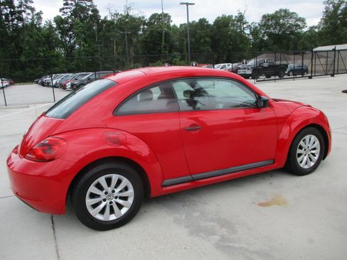 Used 2015 Volkswagen Beetle 1.8T Classic FWD image 7