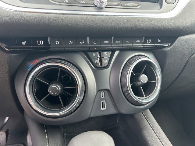 Used 2025 Chevrolet Blazer LT AWD/4WD image 28