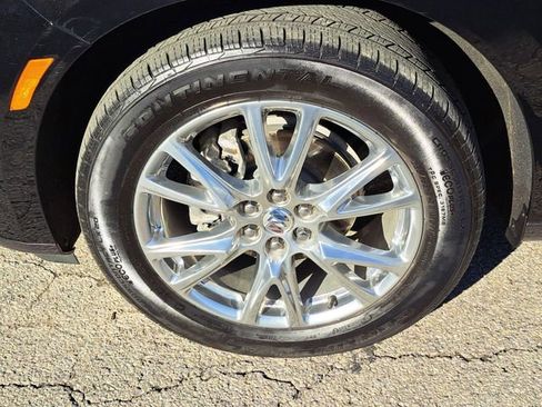 Used 2023 Buick Enclave Essence w/ Experience Buick Package image 4