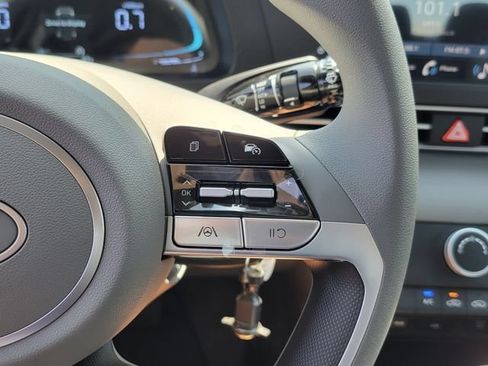 New 2026 Hyundai Elantra SE FWD image 8