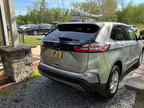 Used 2023 Ford Edge SEL w/ Convenience Package AWD/4WD image 5