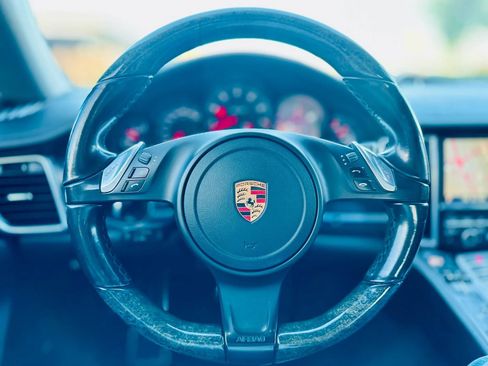 Used 2016 Porsche Panamera AWD/4WD image 17