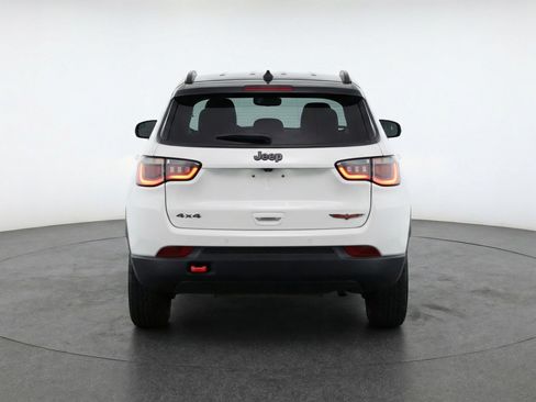 Used 2025 Jeep Compass Trailhawk image 7