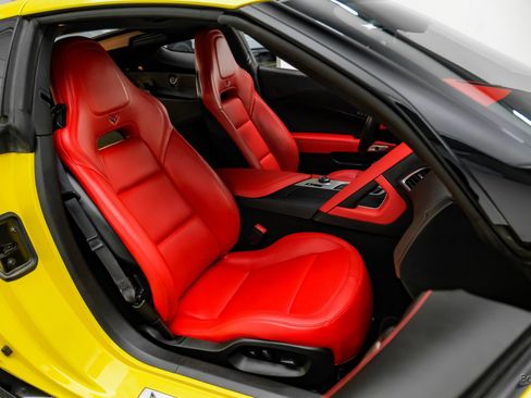 Used 2018 Chevrolet Corvette Z06 image 73