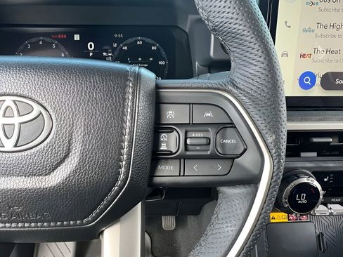 Certified 2025 Toyota Tacoma Limited image 22