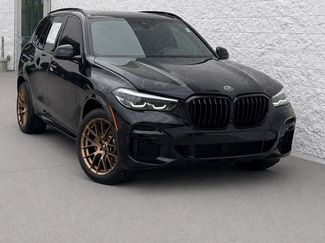 Used 2022 BMW X5 xDrive40i w/ M Sport Package AWD/4WD video 1