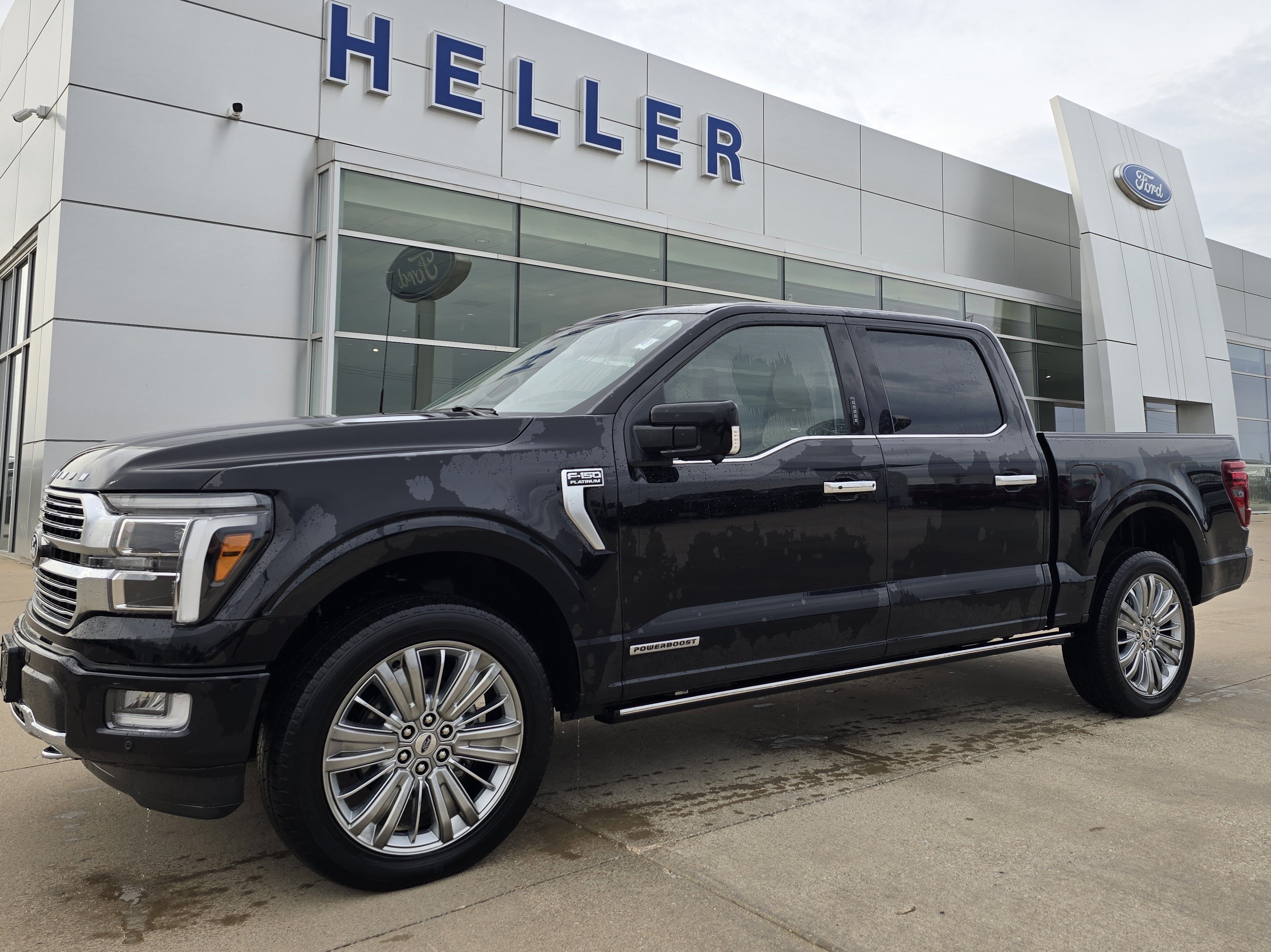 Used 2024 Ford F150 Platinum w/ Equipment Group 703A Plus AWD/4WD image 3