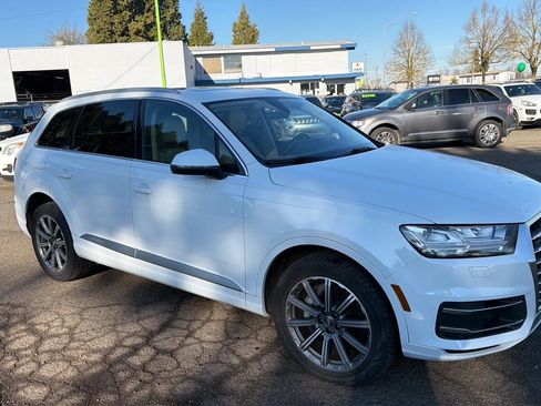 Used 2018 Audi Q7 3.0T Premium Plus w/ Premium Plus Package image 2