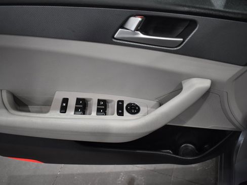 Used 2017 Hyundai Sonata SE image 30