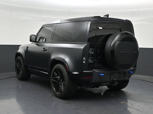 Used 2023 Land Rover Defender 90 V8 AWD/4WD image 3