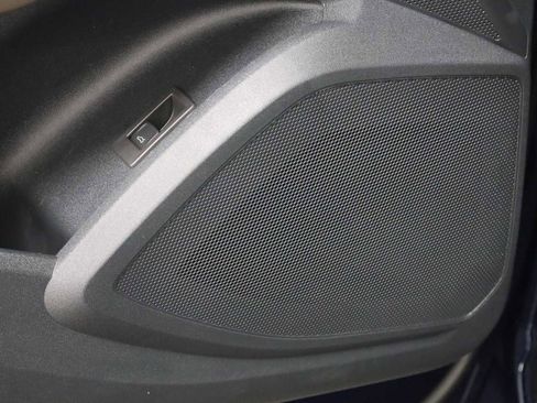 New 2025 Audi Q5 Premium Plus image 17