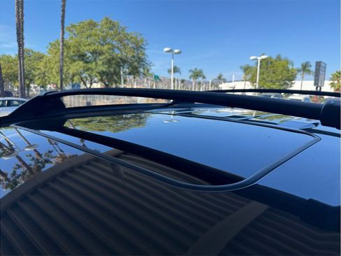 Used 2019 Toyota RAV4 XLE AWD/4WD image 9