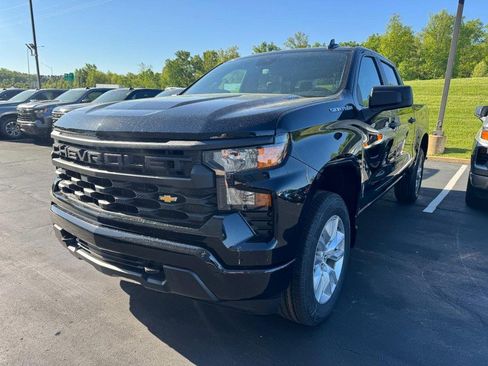 New 2026 Chevrolet Silverado 1500 Custom AWD/4WD image 3