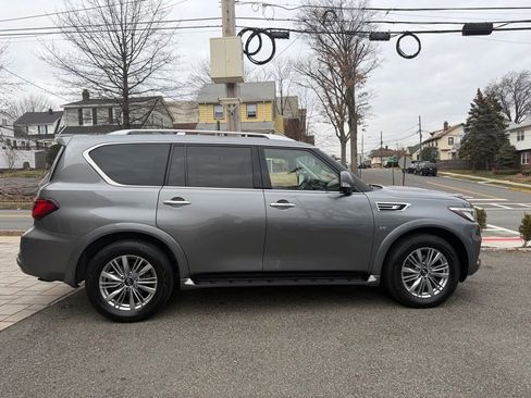 Used 2018 INFINITI QX80 Signature Edition w/ All Season Package image 8