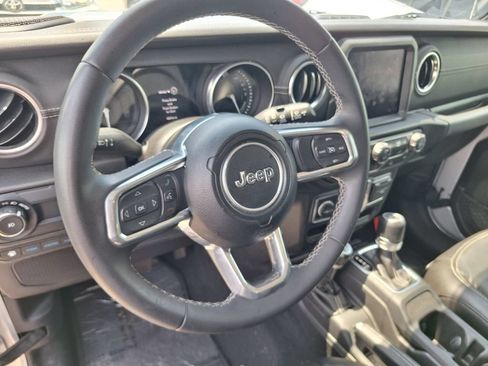 Used 2023 Jeep Wrangler Unlimited Sahara AWD/4WD image 7