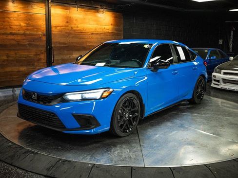 Used 2024 Honda Civic Sport image 2