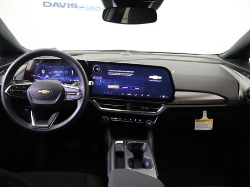 New 2026 Chevrolet Equinox EV LT image 15