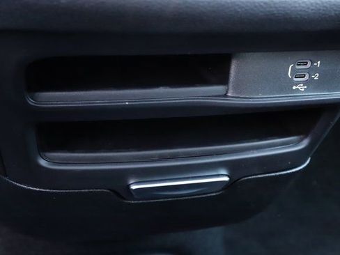 New 2026 Chrysler Pacifica Select w/ S Appearance Package image 32