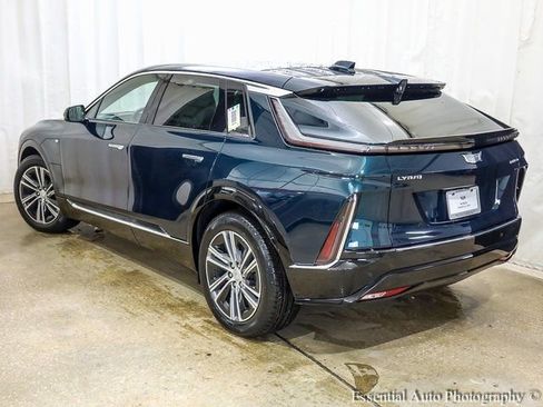 New 2025 Cadillac Lyriq Luxury w/ LPO, Floor Liner Package image 7