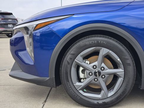 New 2025 Kia K4 LXS image 5