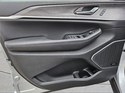 New 2023 Jeep Grand Cherokee 4WD 4xe image 12