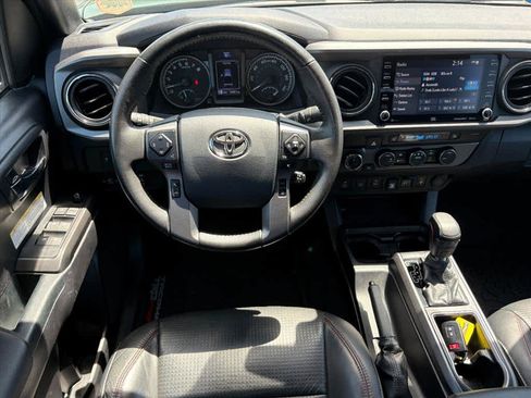 Used 2020 Toyota Tacoma TRD Pro AWD/4WD image 4