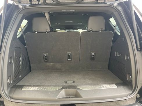 Used 2025 GMC Yukon Denali AWD/4WD image 7