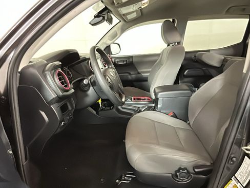 Used 2019 Toyota Tacoma SR w/ SR Convenience Package AWD/4WD image 11