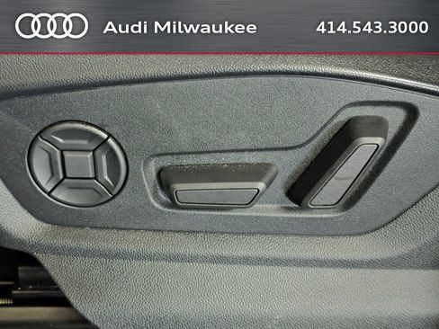 Used 2023 Audi Q7 3.0T Premium Plus w/ Premium Plus Package image 19