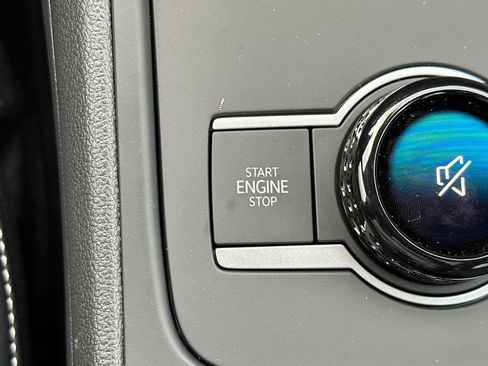 New 2026 Volkswagen Tiguan SE R-Line image 21