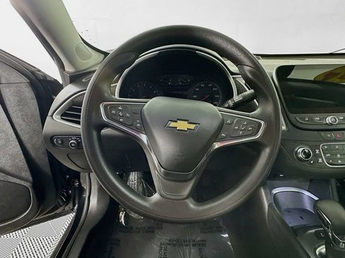Used 2024 Chevrolet Malibu LT FWD image 17