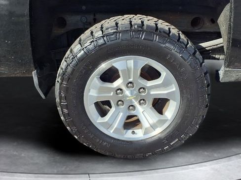 Certified 2017 Chevrolet Silverado 1500 LT w/ All Star Edition image 17