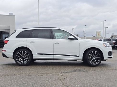 Used 2022 Audi Q7 3.0T Premium Plus AWD/4WD image 31