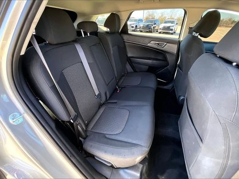 Used 2023 Kia Sportage LX AWD/4WD image 34