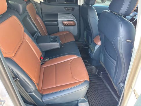 Certified 2022 Ford Maverick Lariat w/ Lariat Luxury Package image 19