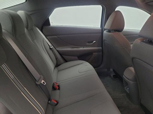 Used 2025 Hyundai Elantra Sport image 19