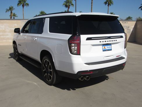 Used 2024 Chevrolet Suburban RST w/ Sport Performance Package image 6