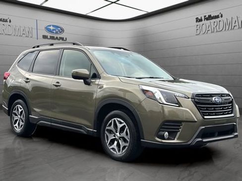 Used 2023 Subaru Forester Premium AWD/4WD image 1