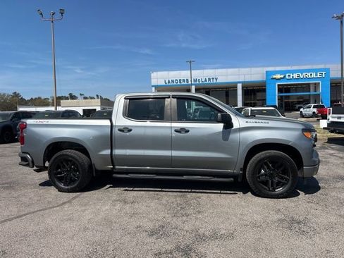 Used 2024 Chevrolet Silverado 1500 Custom image 2
