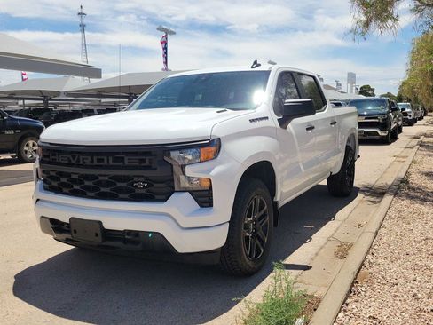 Used 2026 Chevrolet Silverado 1500 Custom w/ Turbomax Blackout Package RWD image 3