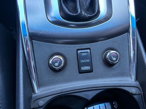 Used 2013 INFINITI G37 x Sedan w/ Premium Pkg image 36