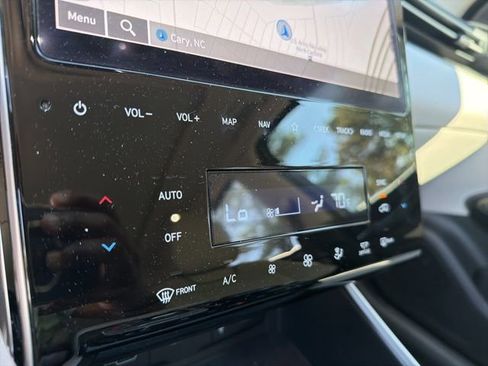 Used 2022 Hyundai Tucson Limited AWD/4WD image 18
